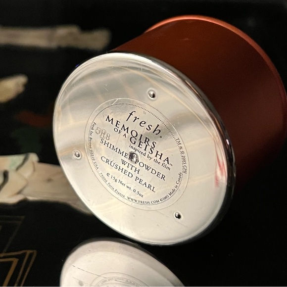 New fresh Memoirs of a Geisha Shimmer Powder w/ crushed pearl 2005 discontinued - Picture 7 of 8